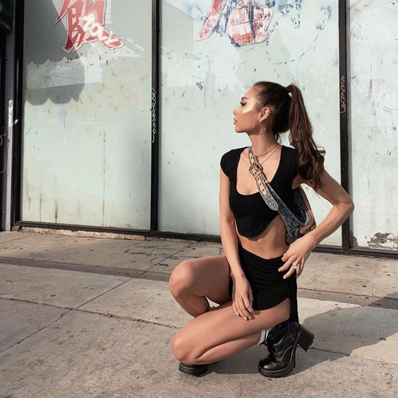 ARE YOU AM I Immy Tee - Picture 2 of 2